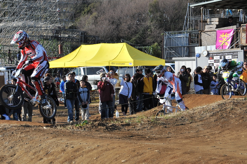 2009JOSF緑山関東オープンレースVOL1：BMXエリート決勝_b0065730_2137966.jpg