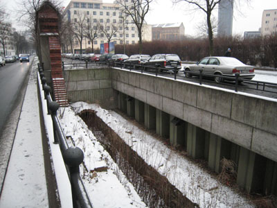 e0038811_2222739.jpg