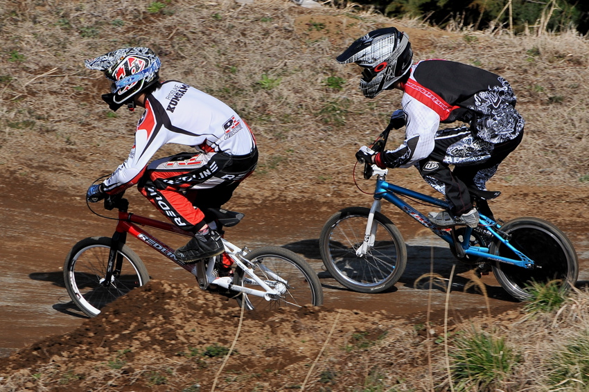 2009JOSF緑山関東オープンレースVOL3：BMXエキスパートクラス決勝_b0065730_22334822.jpg