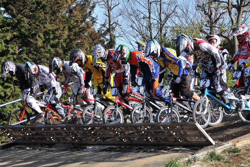 2009JOSF緑山関東オープンレースVOL3：BMXエキスパートクラス決勝_b0065730_22455271.jpg