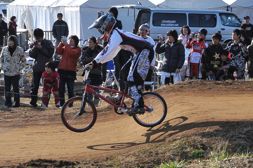 2009JOSF緑山関東オープンレースVOL3：BMXエキスパートクラス決勝_b0065730_22495777.jpg