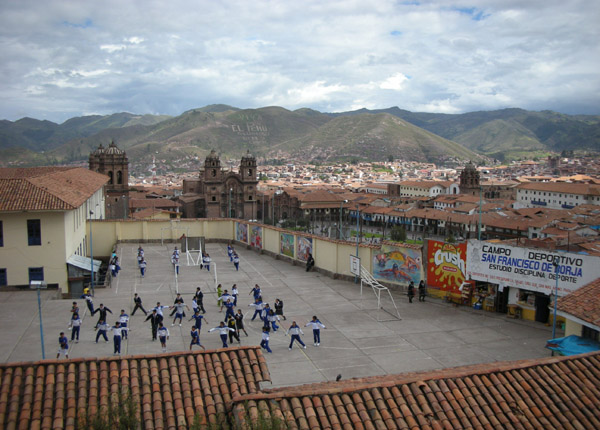 Cusco --- 15 March (2007)_e0161572_13343319.jpg