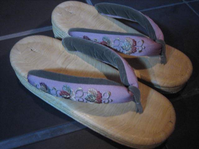 友達に褒めてもらった畳表の草履。_f0181251_1830893.jpg