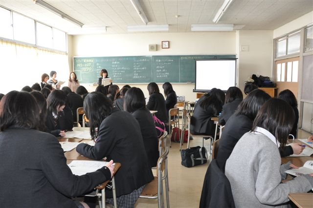 「デートDVを考える」講習会の報告(相模原総合高校)_b0154492_96693.jpg