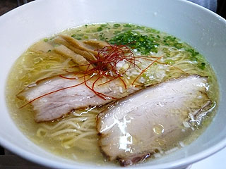 維新@横浜(大和市から移転) ★☆ (醤油らぁ麺)_f0080612_15261158.jpg