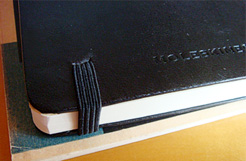 Moleskine Ruled Notebook Large Classic はステキだ。    _b0016567_029513.jpg