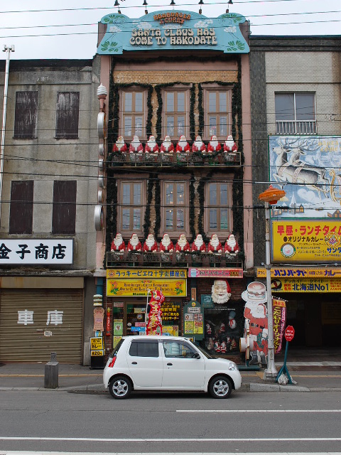 函館銀座通り・レトロ建築コレクション(その４、金子商店、旧対馬理容店)_f0142606_87629.jpg