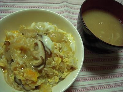 キツネと茸の玉子丼★(^^♪・・・・・お昼ご飯_e0107171_9222100.jpg