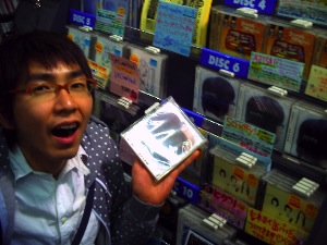 タワーレコードへ　　　　フウサワシュンスケ_b0048882_2401446.jpg