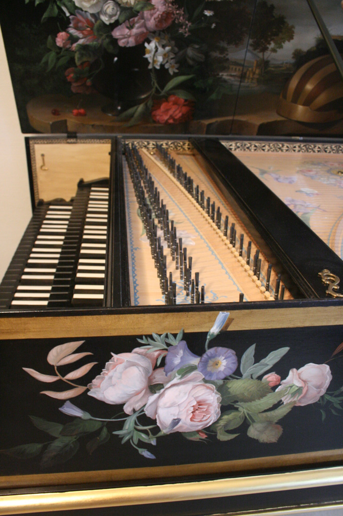 My チェンバロがやっと来ました！/mon clavecin a finalement fini!_d0070113_6581562.jpg