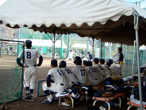高校野球、春のリーグ戦_a0047200_17442999.jpg