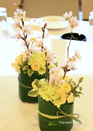 パステルカラーの春の装花_c0198981_1339489.jpg