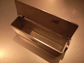 \"FR Wall Hanging Way Alumi Ashtray\"ってこんなこと。_c0140560_1058296.jpg