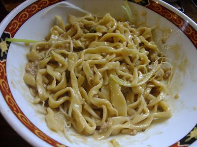 中国ラーメン揚州商人@新橋のタンタン油めん_d0044093_12123.jpg