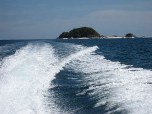 常夏の島 - 半日ツアー_e0089710_15442918.jpg