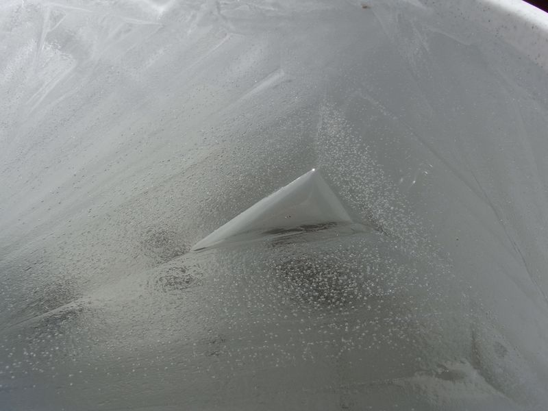 不思議な三角形の氷_c0025115_164323.jpg