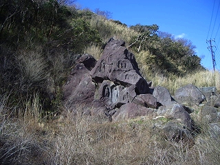 地獄の山の石仏群_c0135543_14152086.jpg