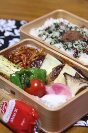 ◆３月２８日（土）のお弁当◆_f0021558_5261666.jpg