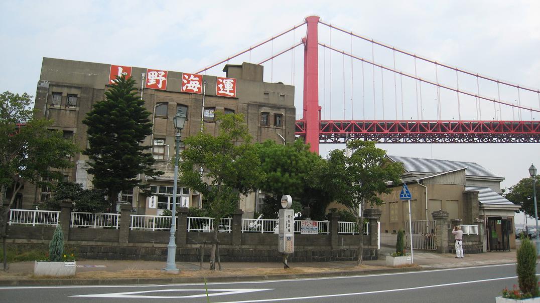 「警官の血」ロケ地 上野ビル(北九州市若松)_a0107574_2049619.jpg
