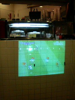 サッカー街頭中継_a0075684_11113769.jpg