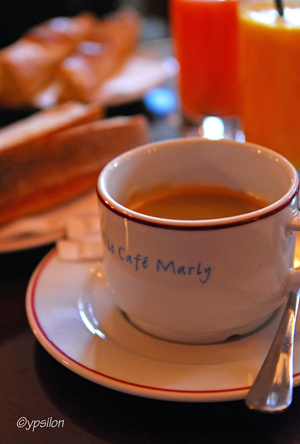 le café marly_e0174252_22343711.jpg