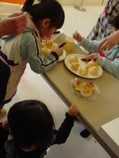 親子でアンパンマンパン教室・・・in Tostem。_f0177295_1405128.jpg