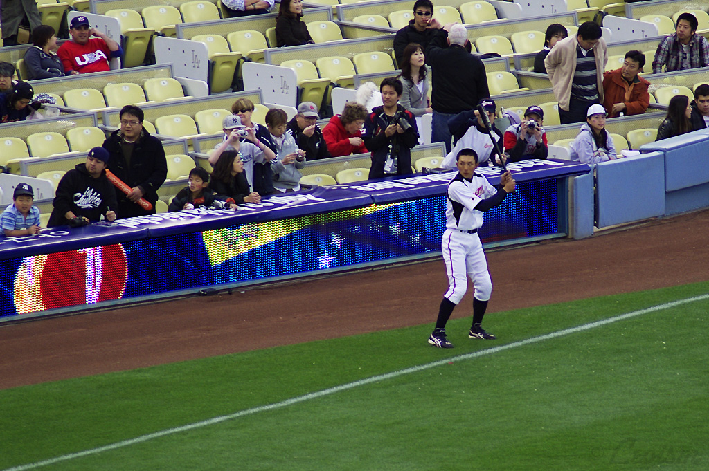 L.A. -Day 4- : WBC Semi-Final, JAPAN VS. USA -1-_c0080101_17544378.jpg