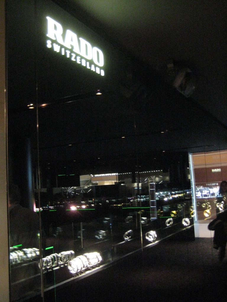 バーゼル・ワールド2009 15/ラドー_f0039351_013627.jpg