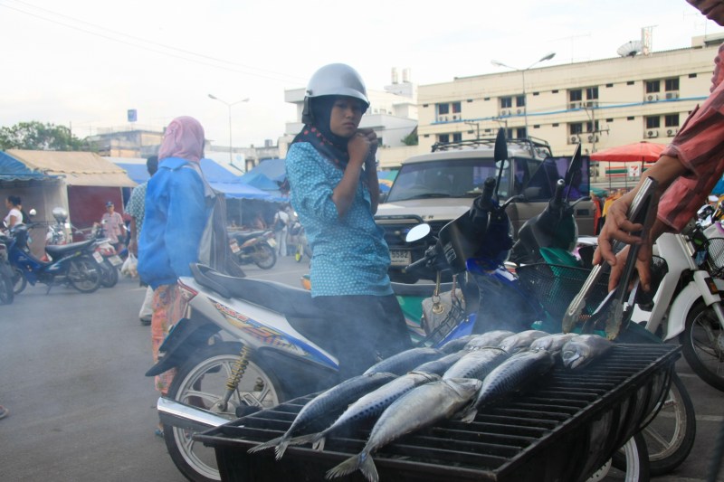 タイで焼きサバ、いい匂い_c0134569_208040.jpg