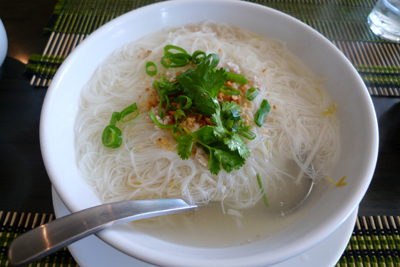 トランさん(タイ料理)のランチ②_b0142989_2256693.jpg
