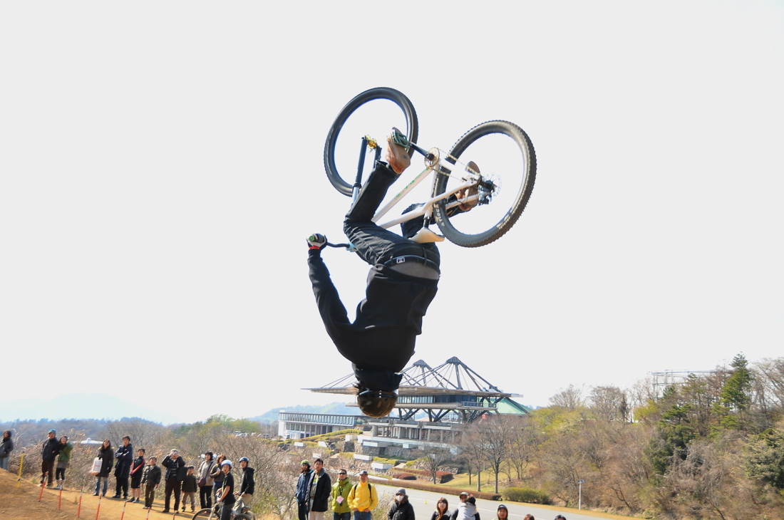 JBMXFスーパーシリーズ特別戦：修善寺BMXトラックVOL8：MTBスーパージャンプパフォーマンスDAY2_b0065730_656374.jpg