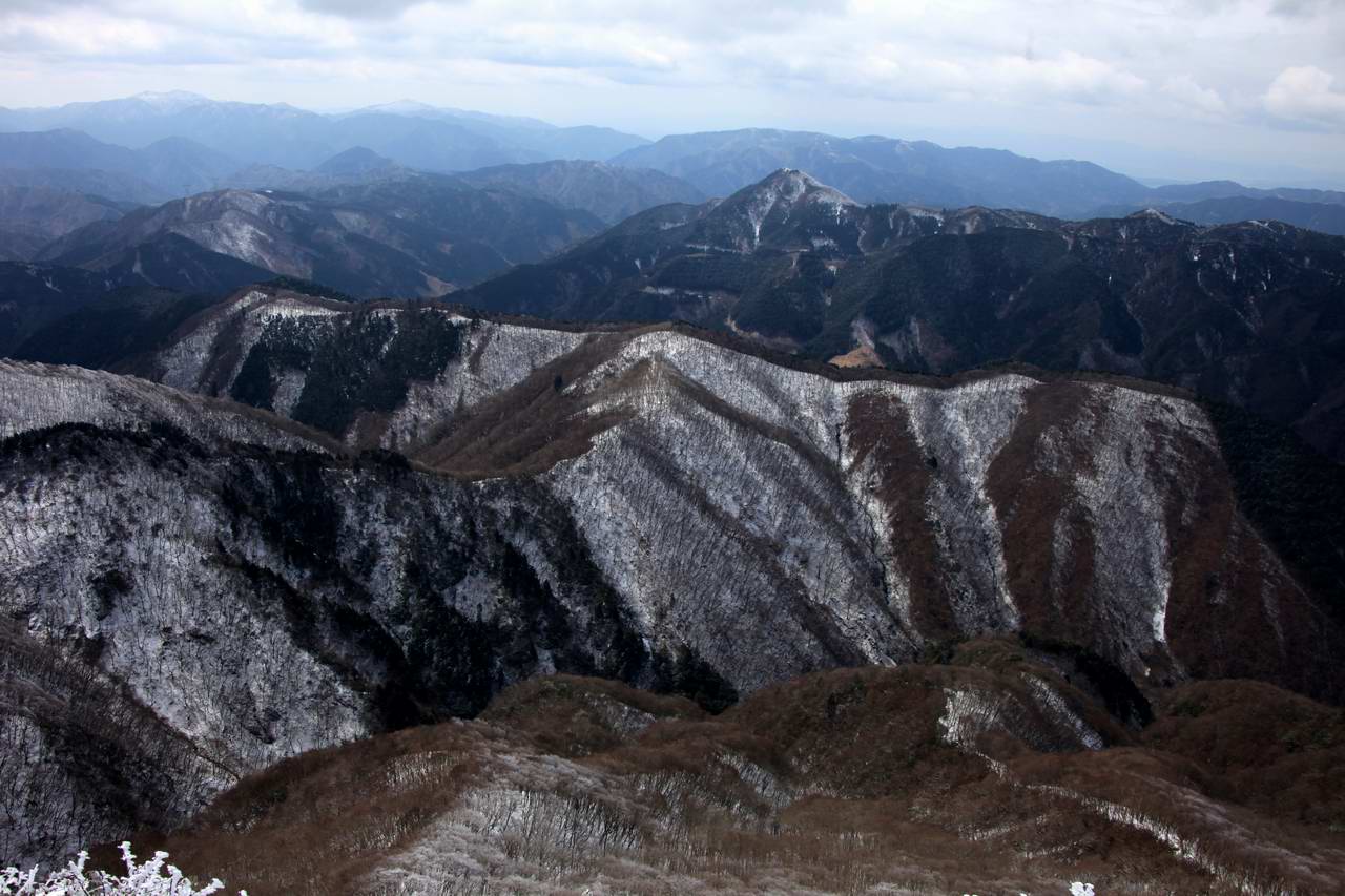 まだ雪山－御池岳・鈴ヶ岳・茶野_e0110500_1373224.jpg