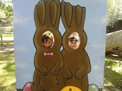 Egghunting @ Irvine Park_b0011412_7552212.jpg