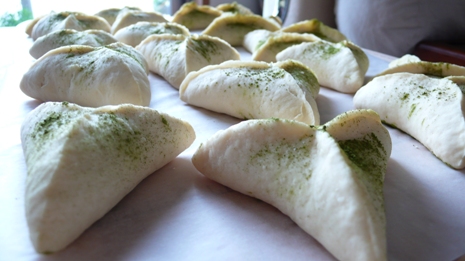 緑茶クリームの蒸饅頭_e0148373_2244183.jpg
