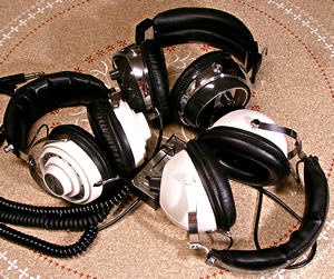 Headphones_e0045459_6482926.jpg