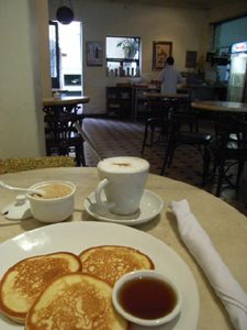 moca cafe_c0186973_131257100.jpg