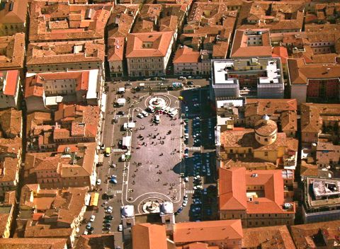 速報!イタリア中部大地震発生、死者百名以上被災者数万人!_d0123476_19372928.jpg