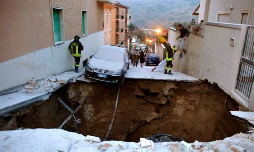 速報!イタリア中部大地震発生、死者百名以上被災者数万人!_d0123476_22243930.jpg