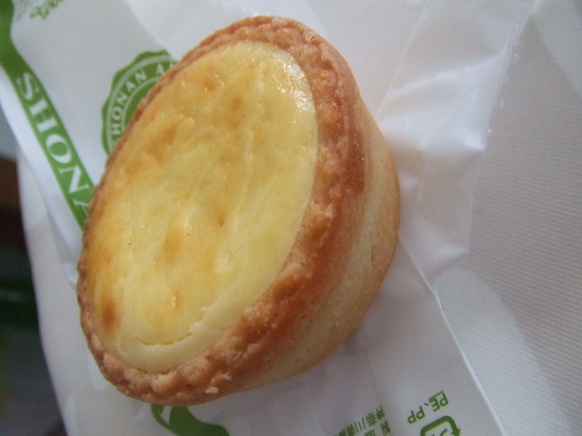 新鮮生チーズケーキ 湘南愛菓_f0076001_22403215.jpg