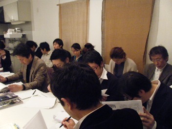 今宵は、勉強会です。_d0091909_1110678.jpg