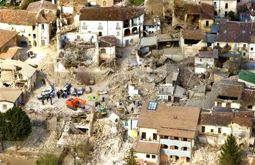 【イタリア中部地震 第2報】激甚被害で非常事態宣言!_d0123476_8531071.jpg