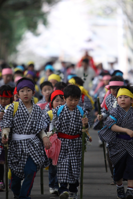 日枝神社　山王様の流鏑馬祭り　土浦市沢辺　＜３＞_e0143883_1821593.jpg