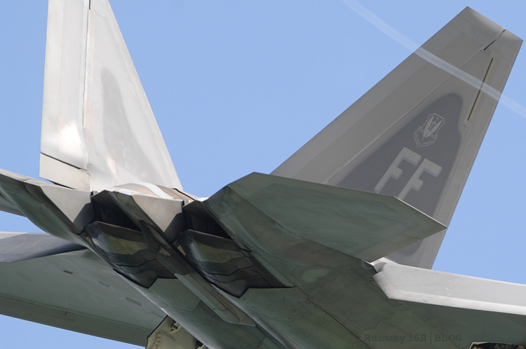 F-22生産中止に？ [RODN]_c0166094_2233595.jpg