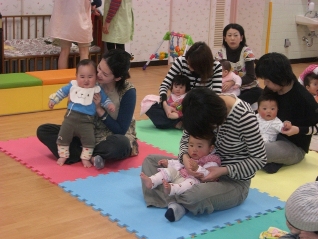 2009.04.08 親子でリラックスヨガ_f0142009_13253728.jpg
