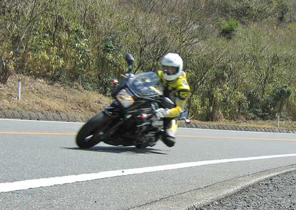 伊豆スカイラインにてGPZ900Rニンジャ君のセットアップ