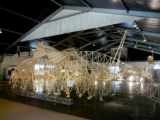 < テオ・ヤンセン展 ― 新しい命の形 ― >_f0155808_82315.jpg