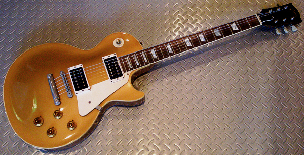 本日は、お買得なUsed Guitarを2本御紹介しまっす!_e0053731_20104546.jpg