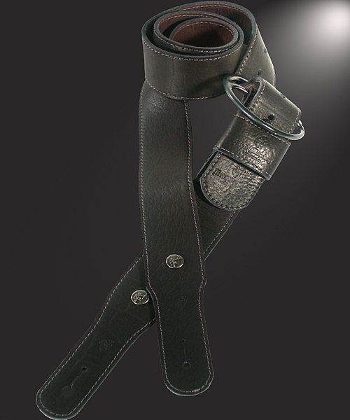Chicな「Red Monkey」の「Buffalo Leather Straps」。_e0053731_1955314.jpg