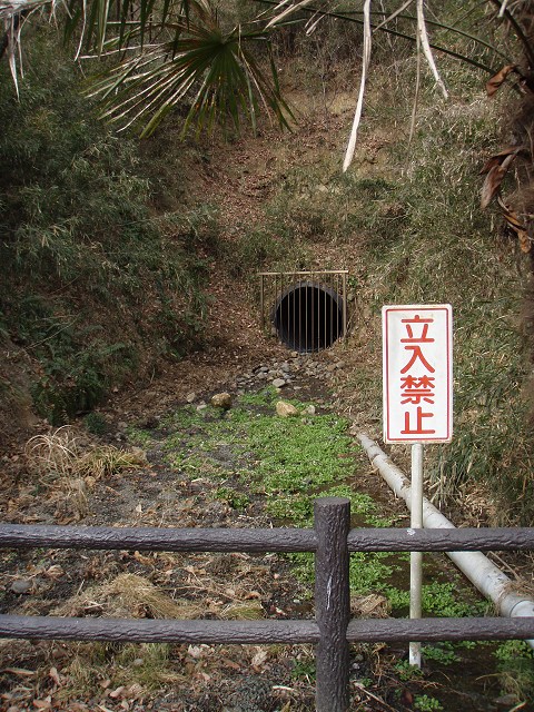 旧中島飛行機地下工場跡 (太田市西長岡町）_b0004675_20435294.jpg