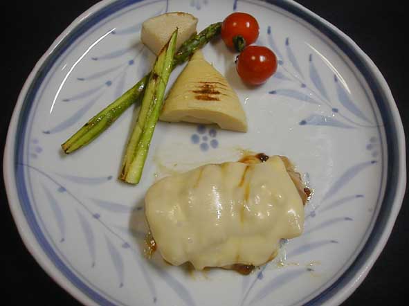 筍と厚揚げ煮＆チキンの照り焼きチーズ包み_e0126576_1319216.jpg